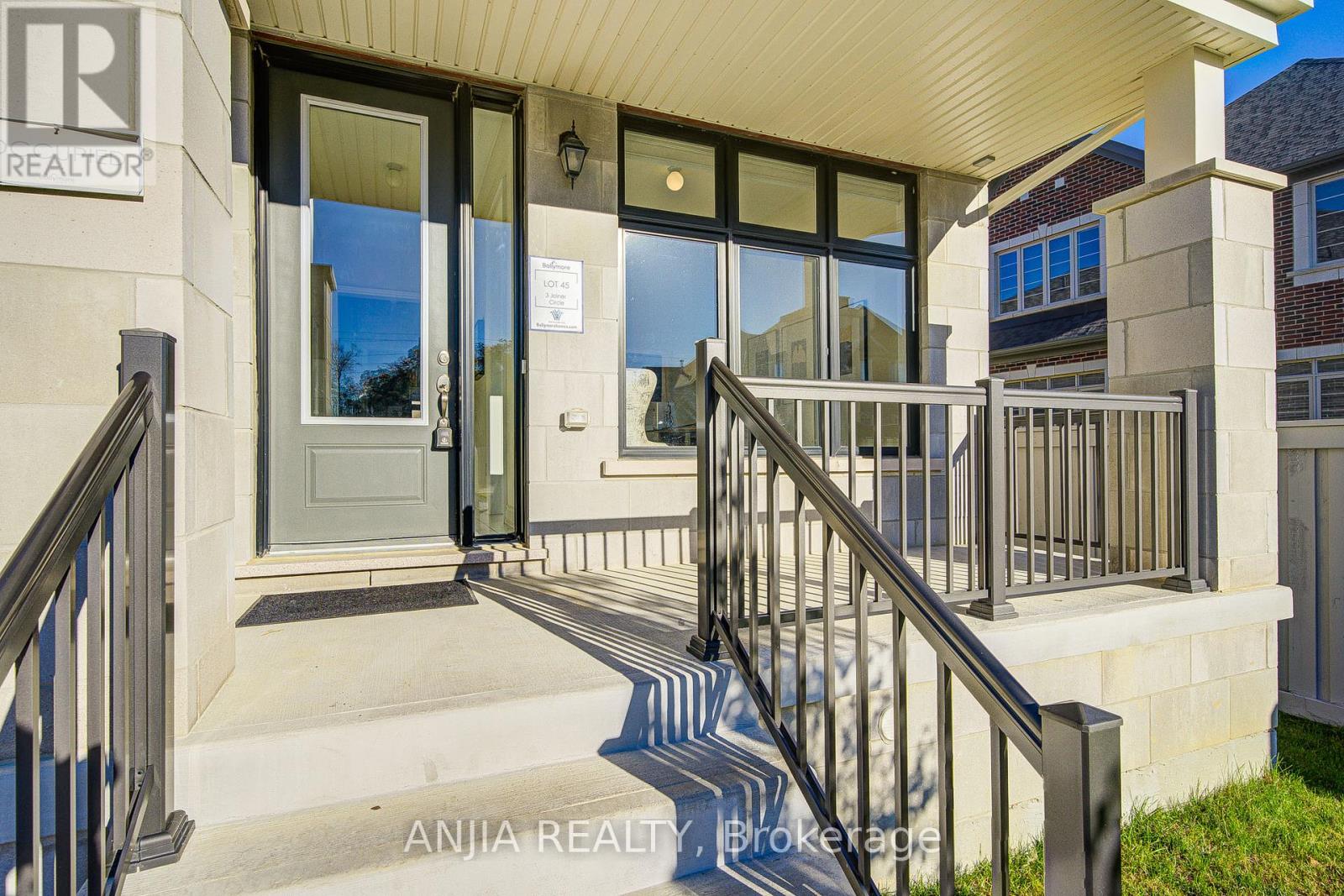 3 Joiner Circle, Whitchurch-Stouffville, Ontario  L4A 7X4 - Photo 3 - N12514622