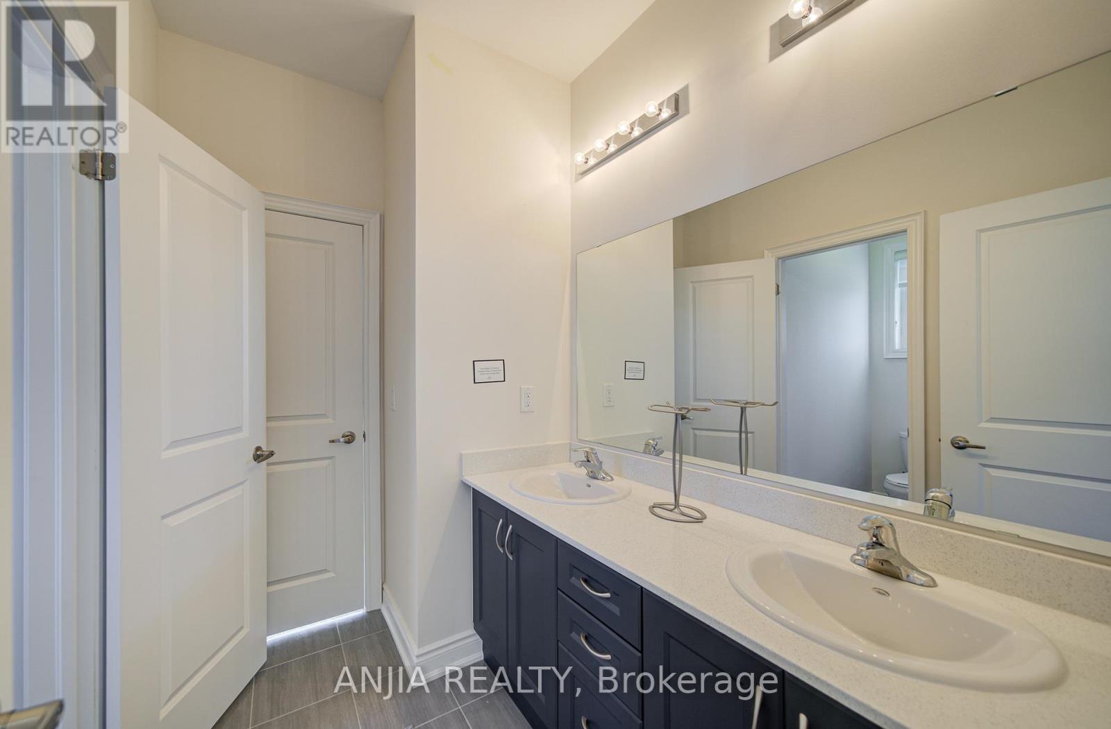 3 Joiner Circle, Whitchurch-Stouffville, Ontario  L4A 7X4 - Photo 41 - N12514622