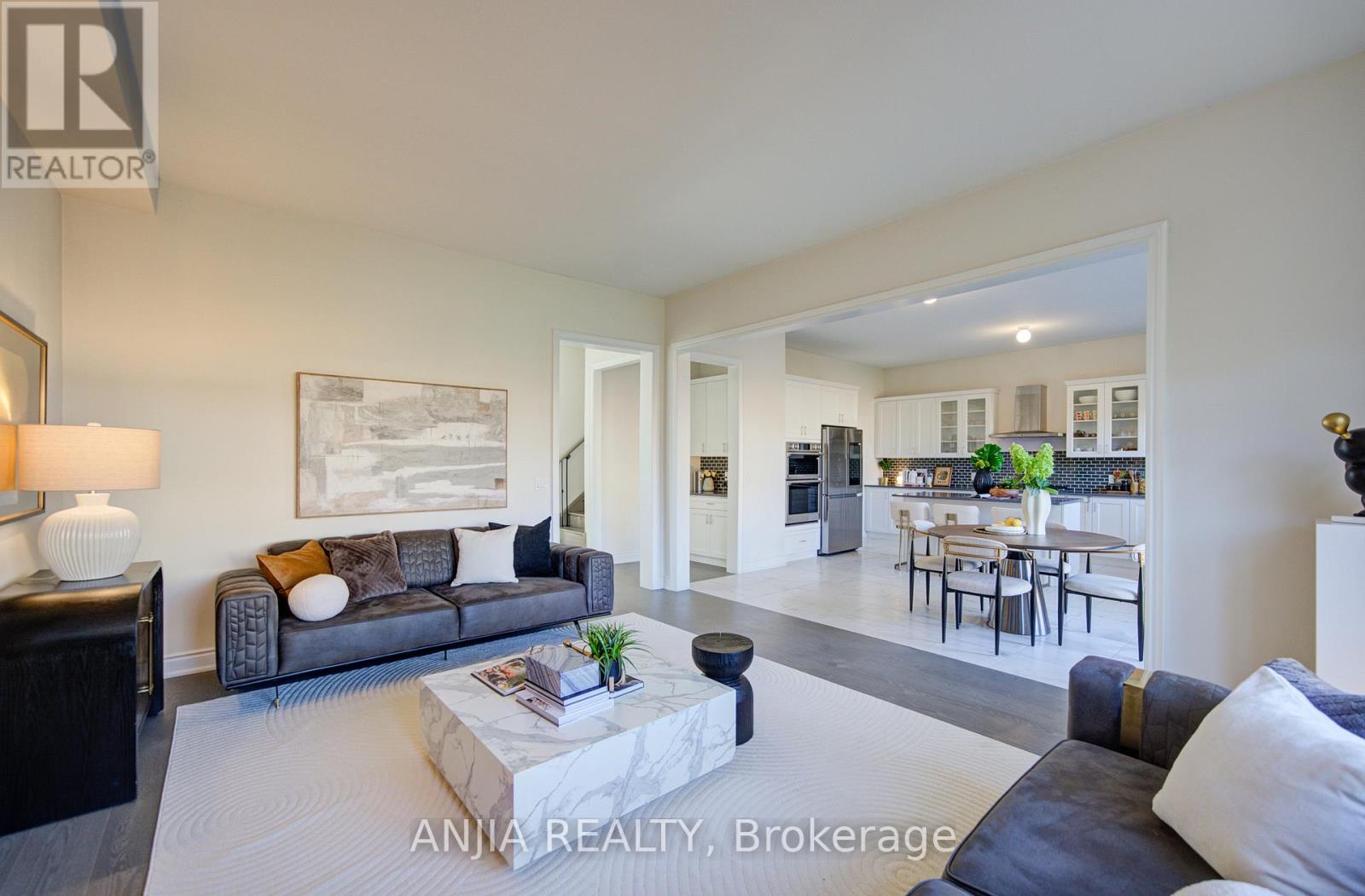 3 Joiner Circle, Whitchurch-Stouffville, Ontario  L4A 7X4 - Photo 9 - N12514622