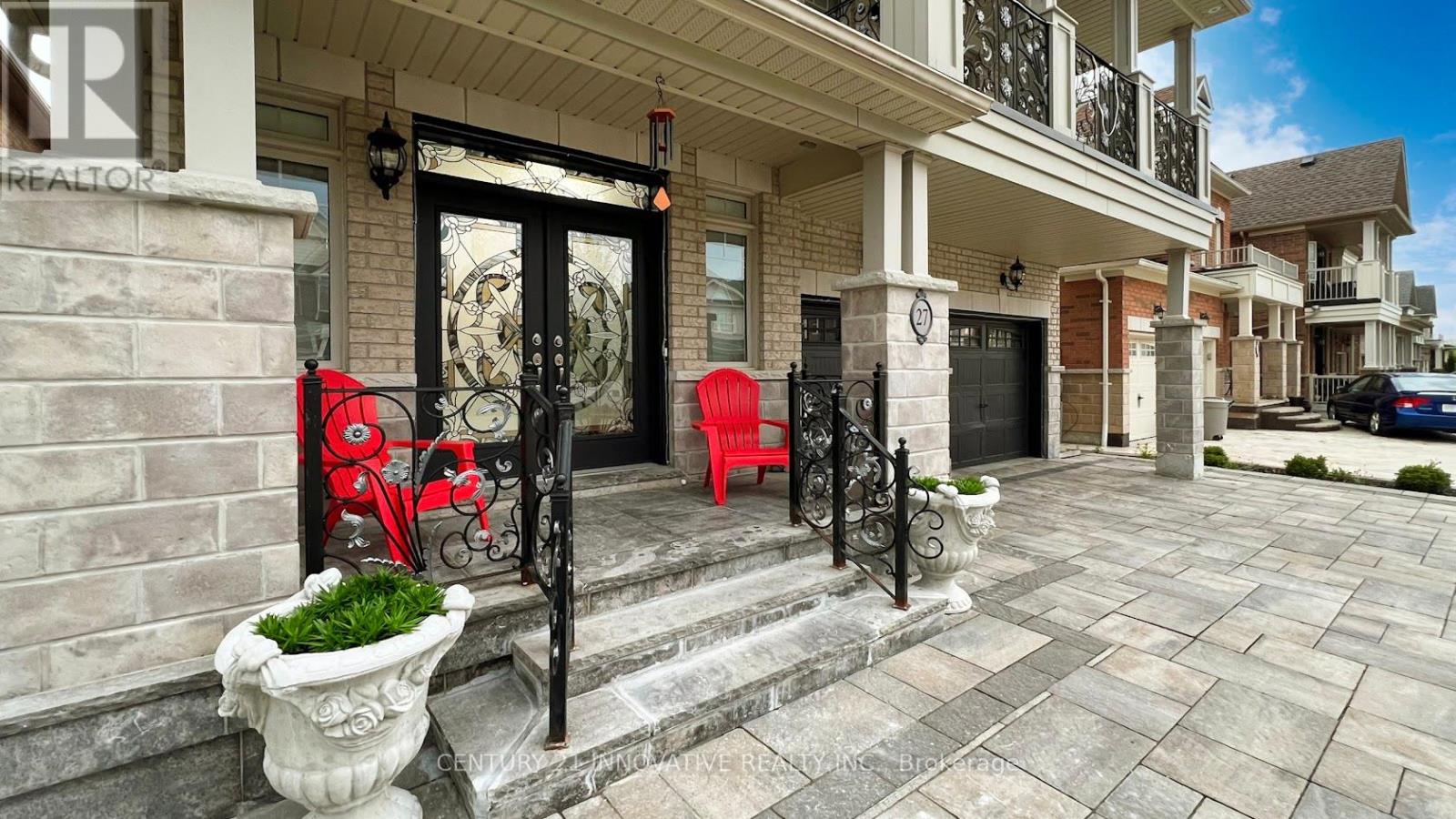 27 Brucefield Court, Whitchurch-Stouffville, Ontario  L4A 1V5 - Photo 3 - N12514642