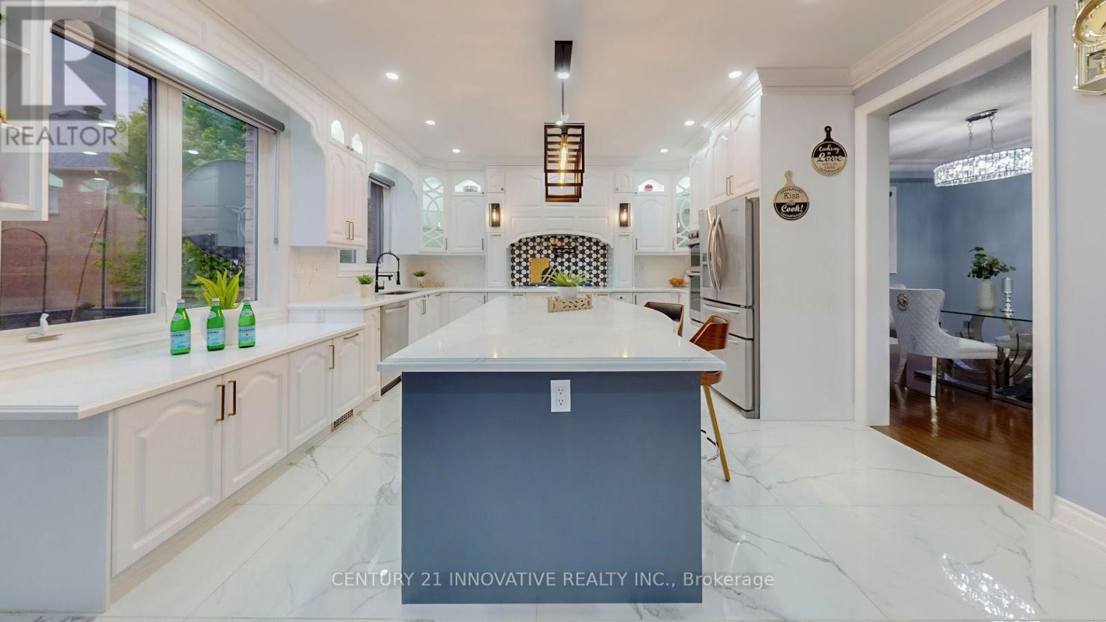 27 Brucefield Court, Whitchurch-Stouffville, Ontario  L4A 1V5 - Photo 5 - N12514642