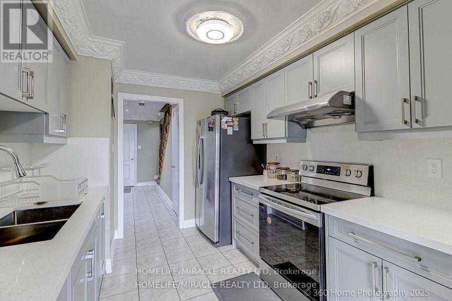 7 Creekwood Court, Vaughan, Ontario  L4L 9E6 - Photo 13 - N12514694