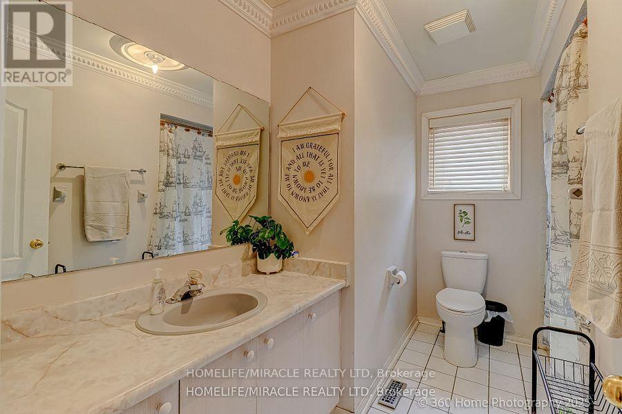 7 Creekwood Court, Vaughan, Ontario  L4L 9E6 - Photo 19 - N12514694