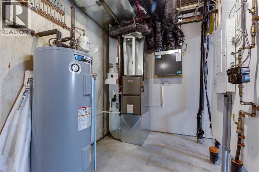 12 Springfield Boulevard, Sylvan Lake, Alberta  T4S 0S5 - Photo 34 - A2262560