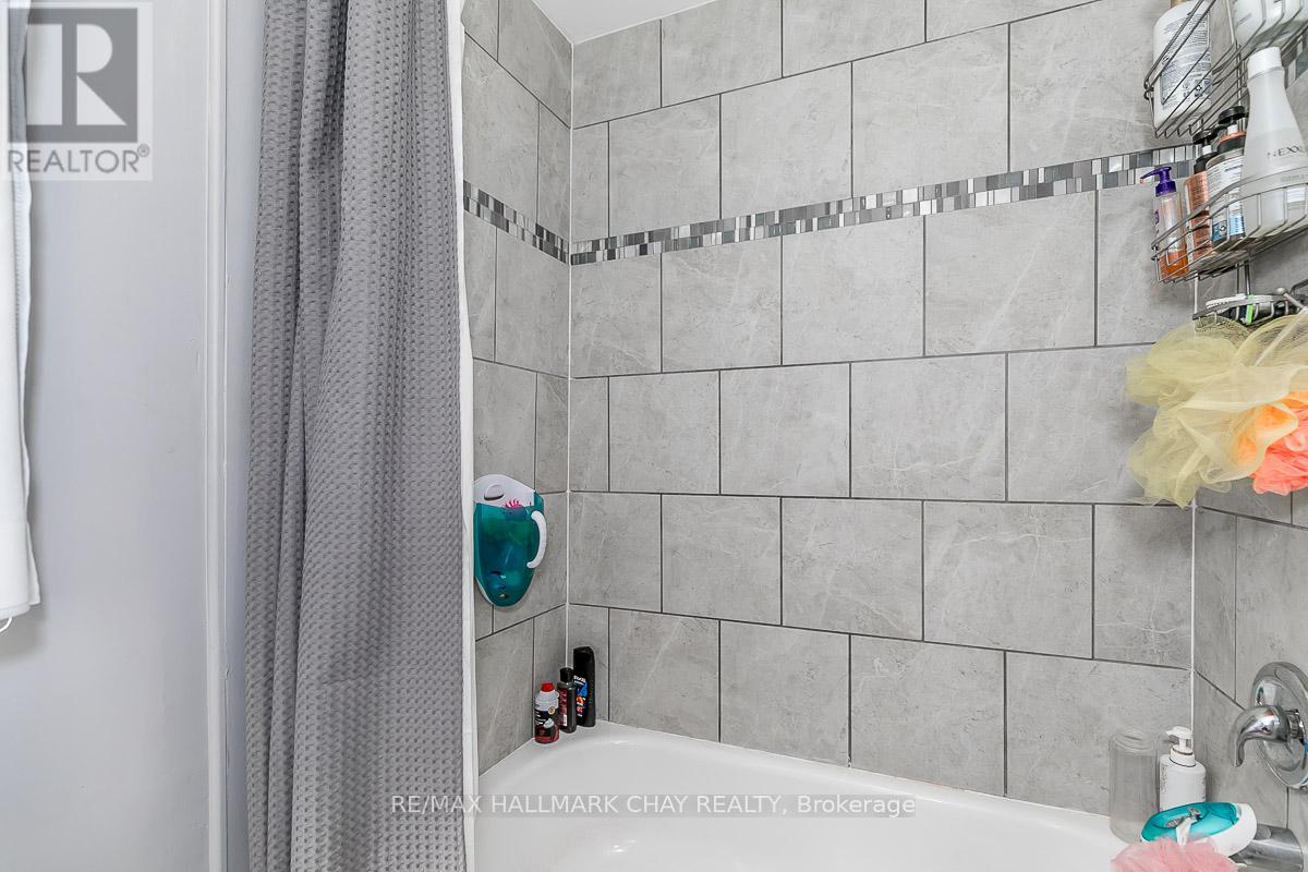 226 Queen Street, Midland, Ontario  L4R 3H1 - Photo 15 - S12514514