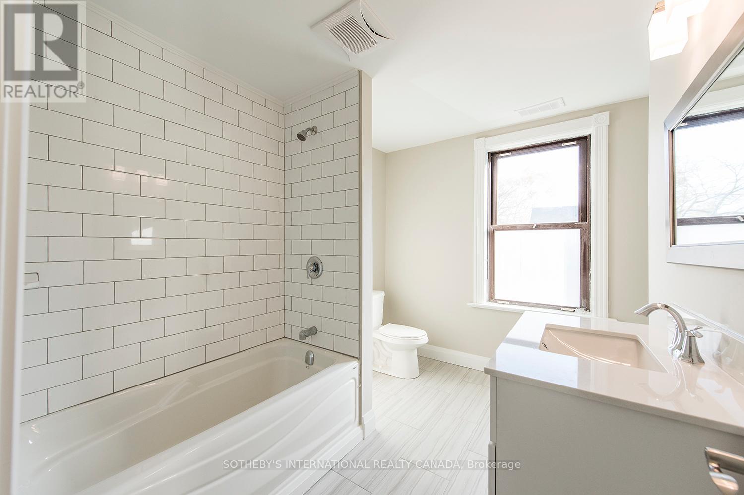 Unit 2 (Upper) - 254 Cedar Street, Collingwood, Ontario  L9Y 3A8 - Photo 10 - S12514618