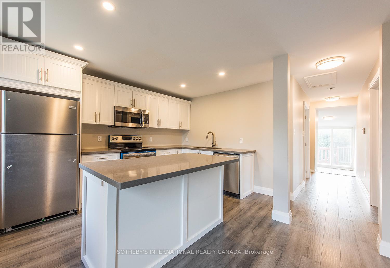 Unit 2 (Upper) - 254 Cedar Street, Collingwood, Ontario  L9Y 3A8 - Photo 3 - S12514618