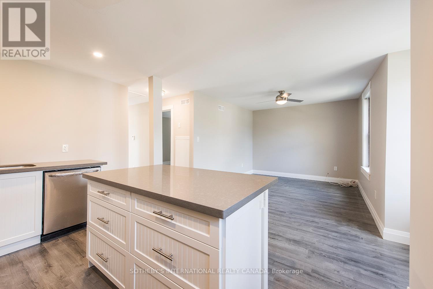 Unit 2 (Upper) - 254 Cedar Street, Collingwood, Ontario  L9Y 3A8 - Photo 7 - S12514618