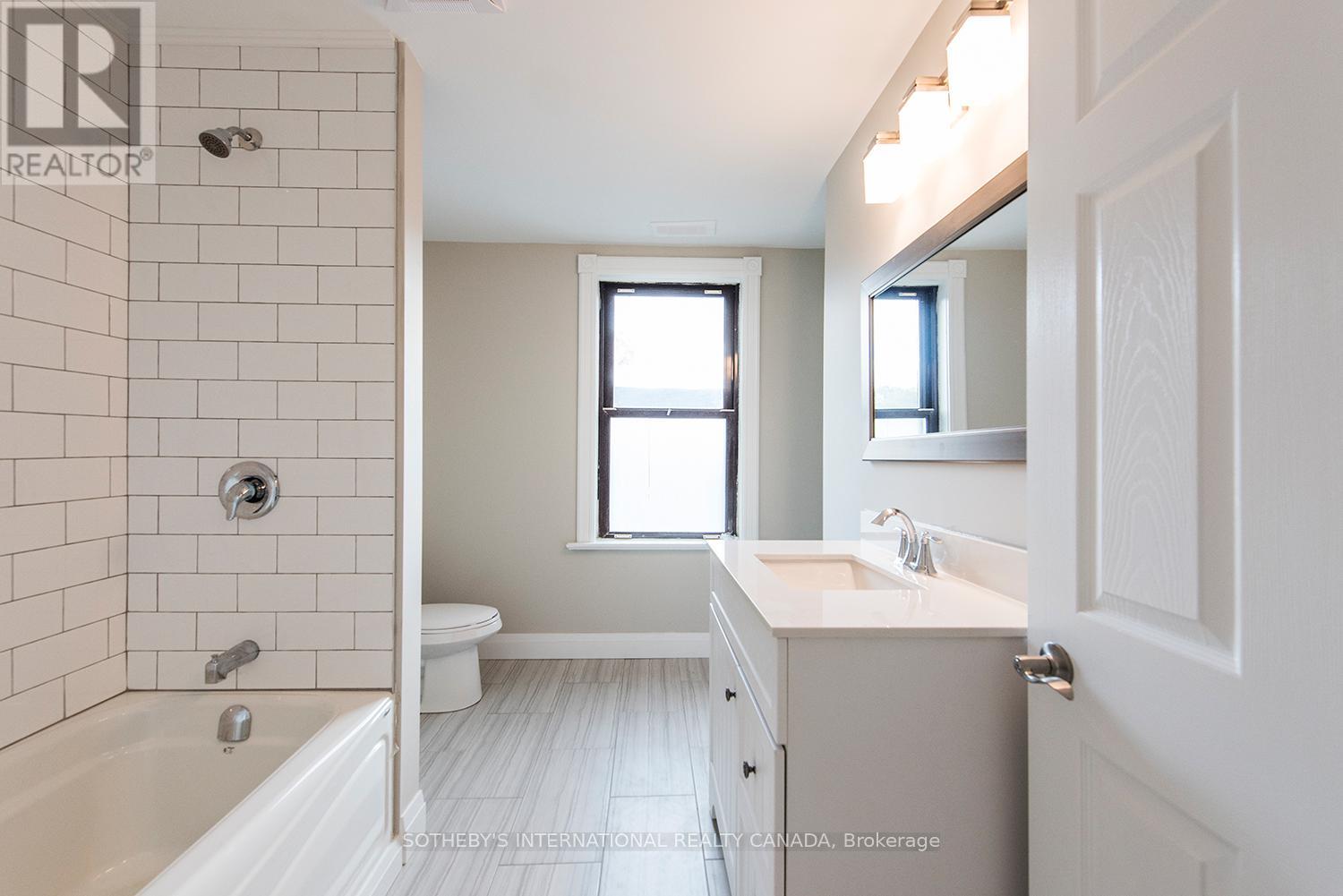 Unit 2 (Upper) - 254 Cedar Street, Collingwood, Ontario  L9Y 3A8 - Photo 9 - S12514618