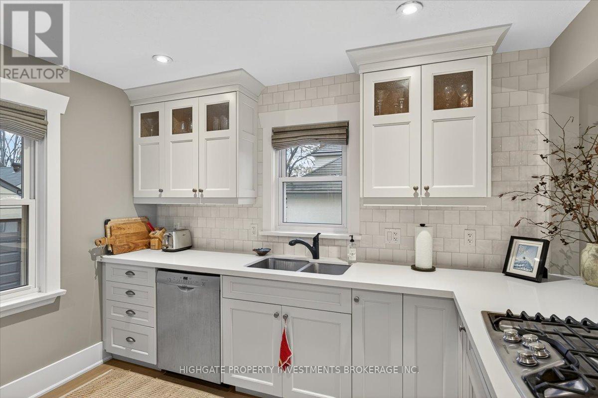 75 Dundonald Street N, Barrie, Ontario  L4M 3T2 - Photo 12 - S12514686