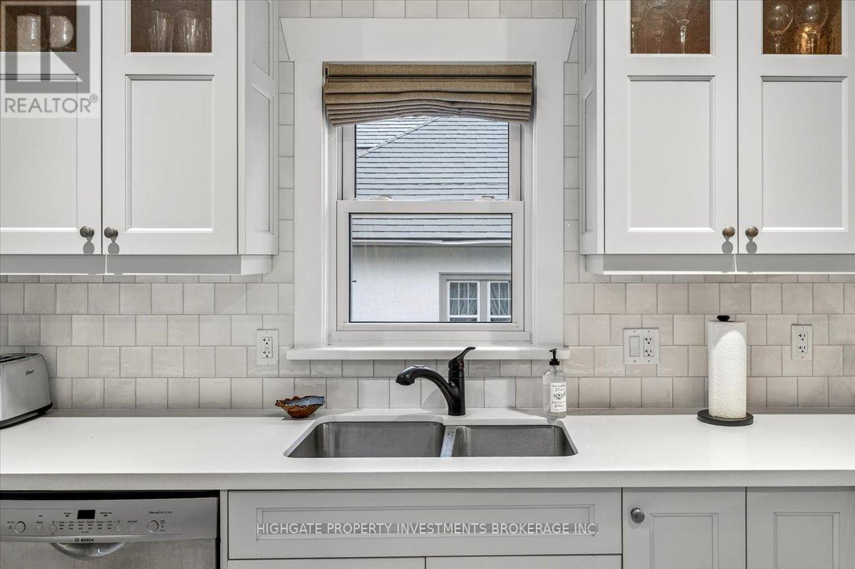 75 Dundonald Street N, Barrie, Ontario  L4M 3T2 - Photo 13 - S12514686