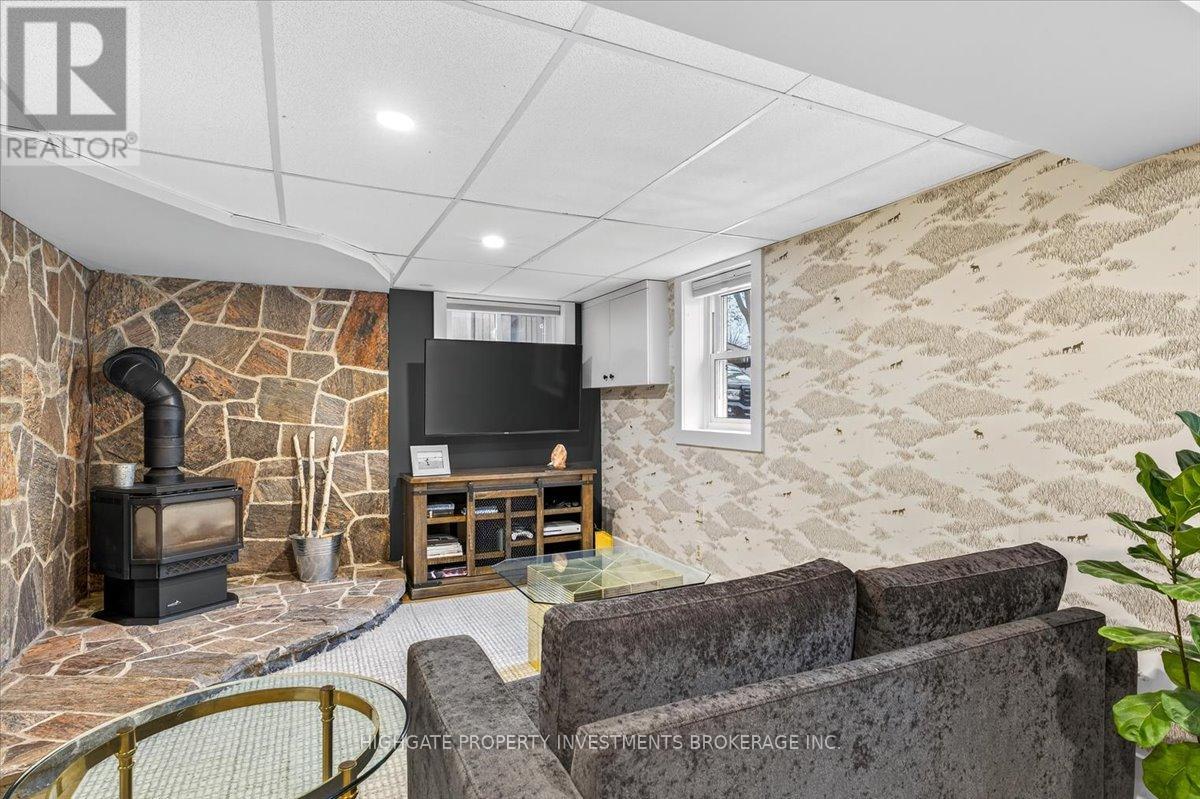 75 Dundonald Street N, Barrie, Ontario  L4M 3T2 - Photo 28 - S12514686