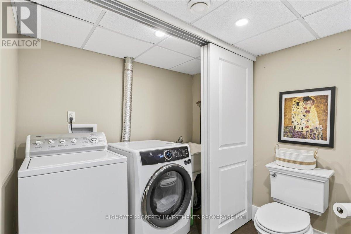 75 Dundonald Street N, Barrie, Ontario  L4M 3T2 - Photo 34 - S12514686