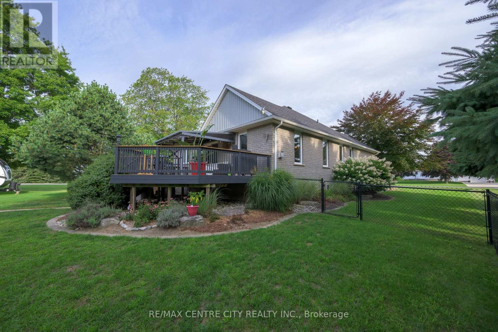 49201 Jamestown Line, Malahide, Ontario  N5H 2R2 - Photo 14 - X12514734