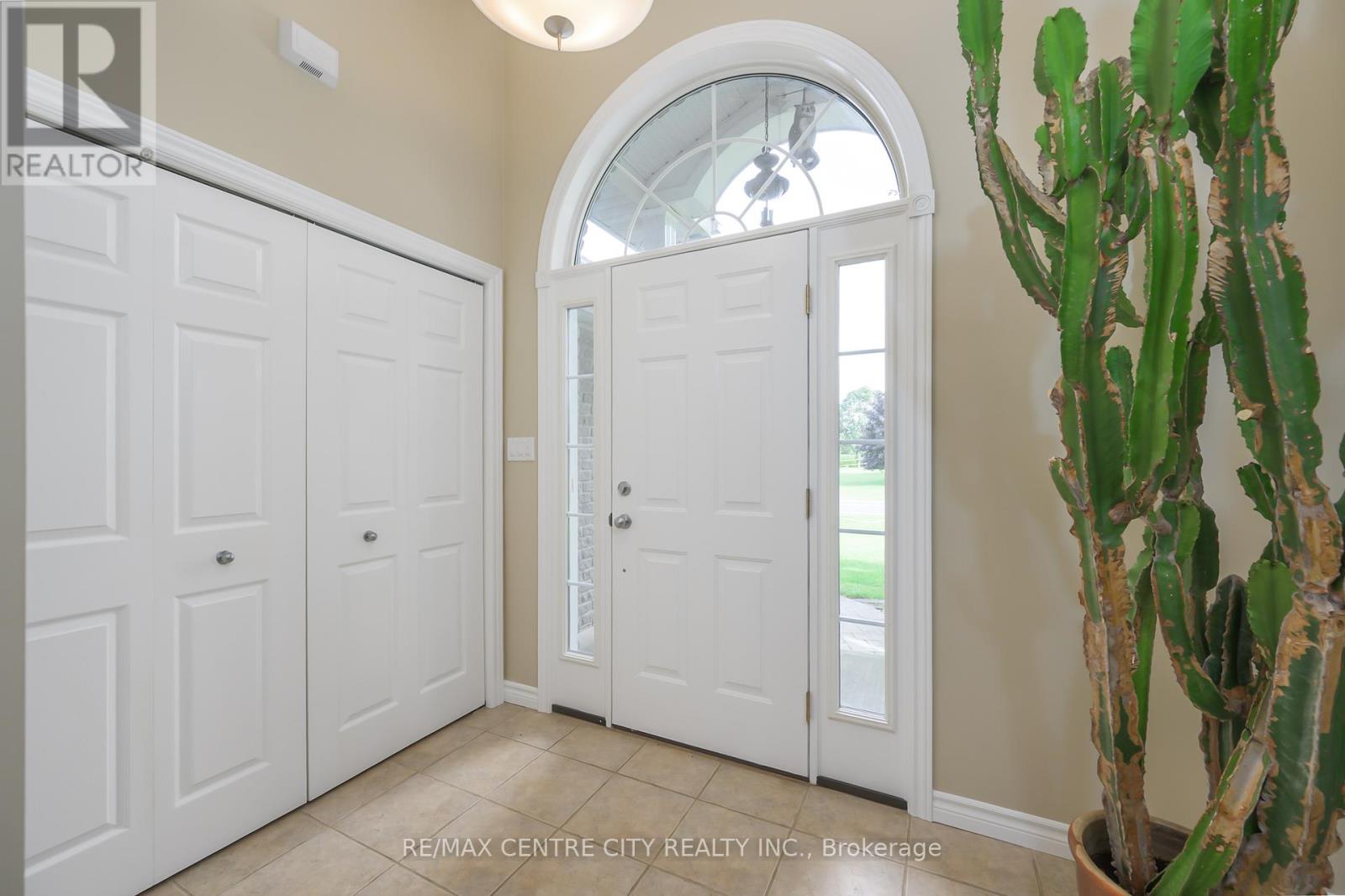 49201 Jamestown Line, Malahide, Ontario  N5H 2R2 - Photo 15 - X12514734