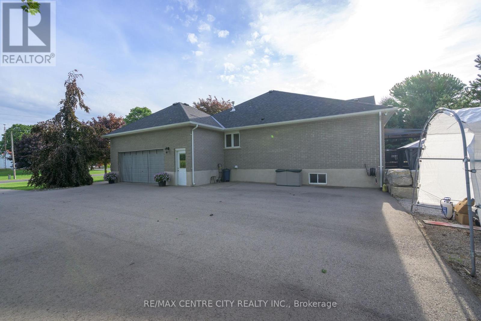 49201 Jamestown Line, Malahide, Ontario  N5H 2R2 - Photo 3 - X12514734