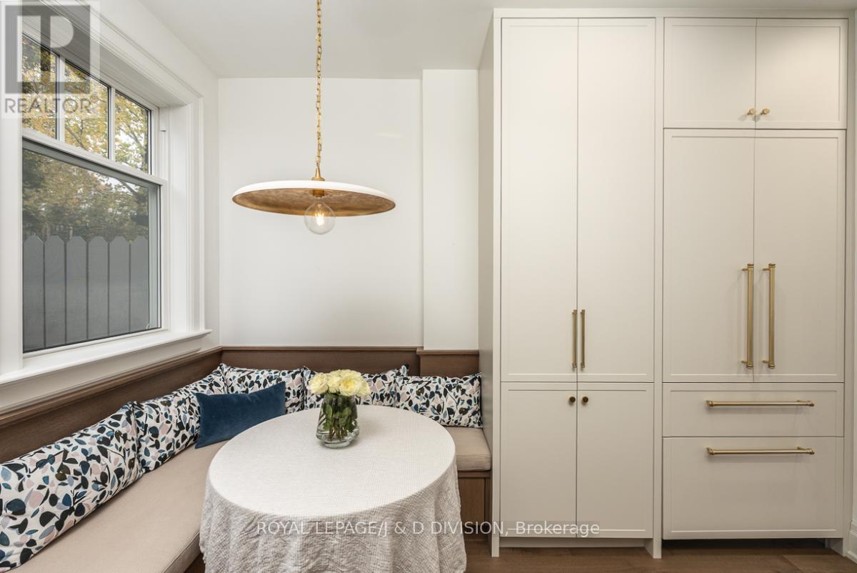 102 Shaftesbury Avenue, Toronto, Ontario  M4T 1A5 - Photo 16 - C12514494