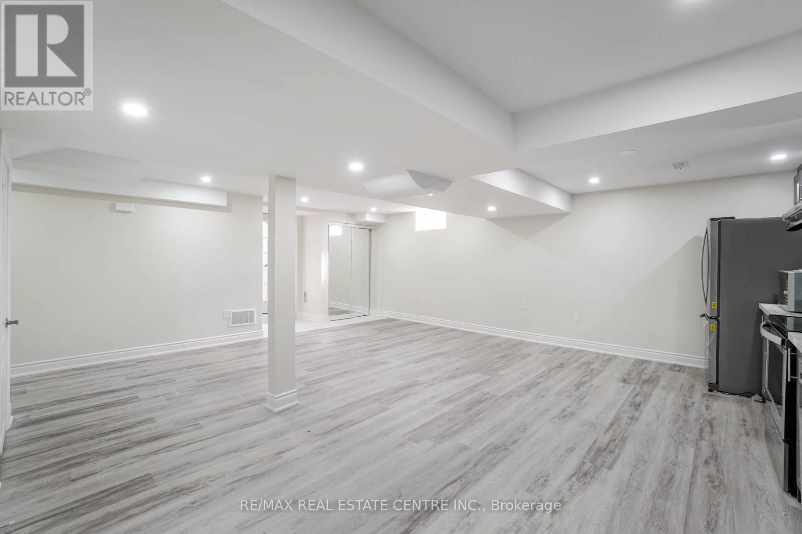 3252 Escada Drive, Mississauga, Ontario  L5M 7V5 - Photo 8 - W12514436