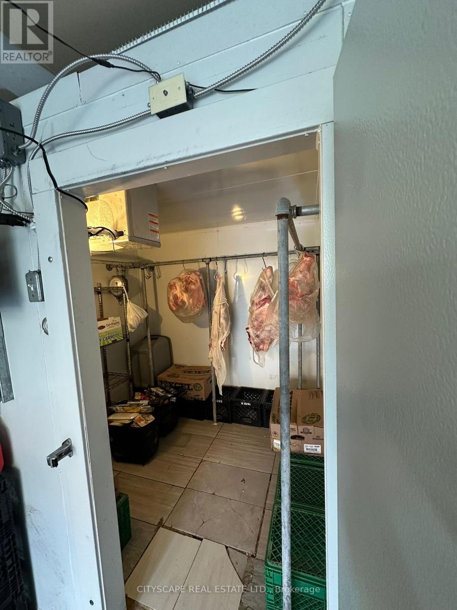 1 - 9149 Derry Road W, Milton, Ontario  L9T 7Y9 - Photo 5 - W12514456