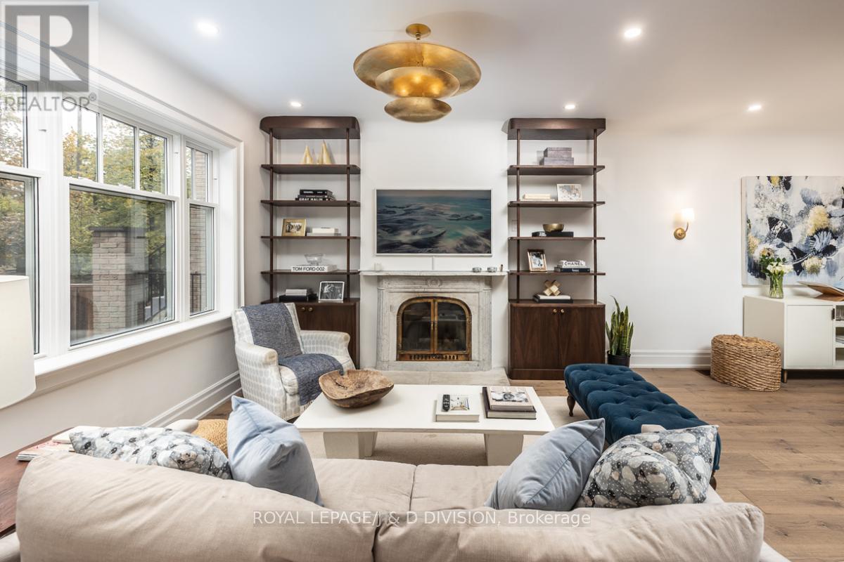 102 Shaftesbury Avenue, Toronto, Ontario  M4T 1A5 - Photo 3 - C12514494