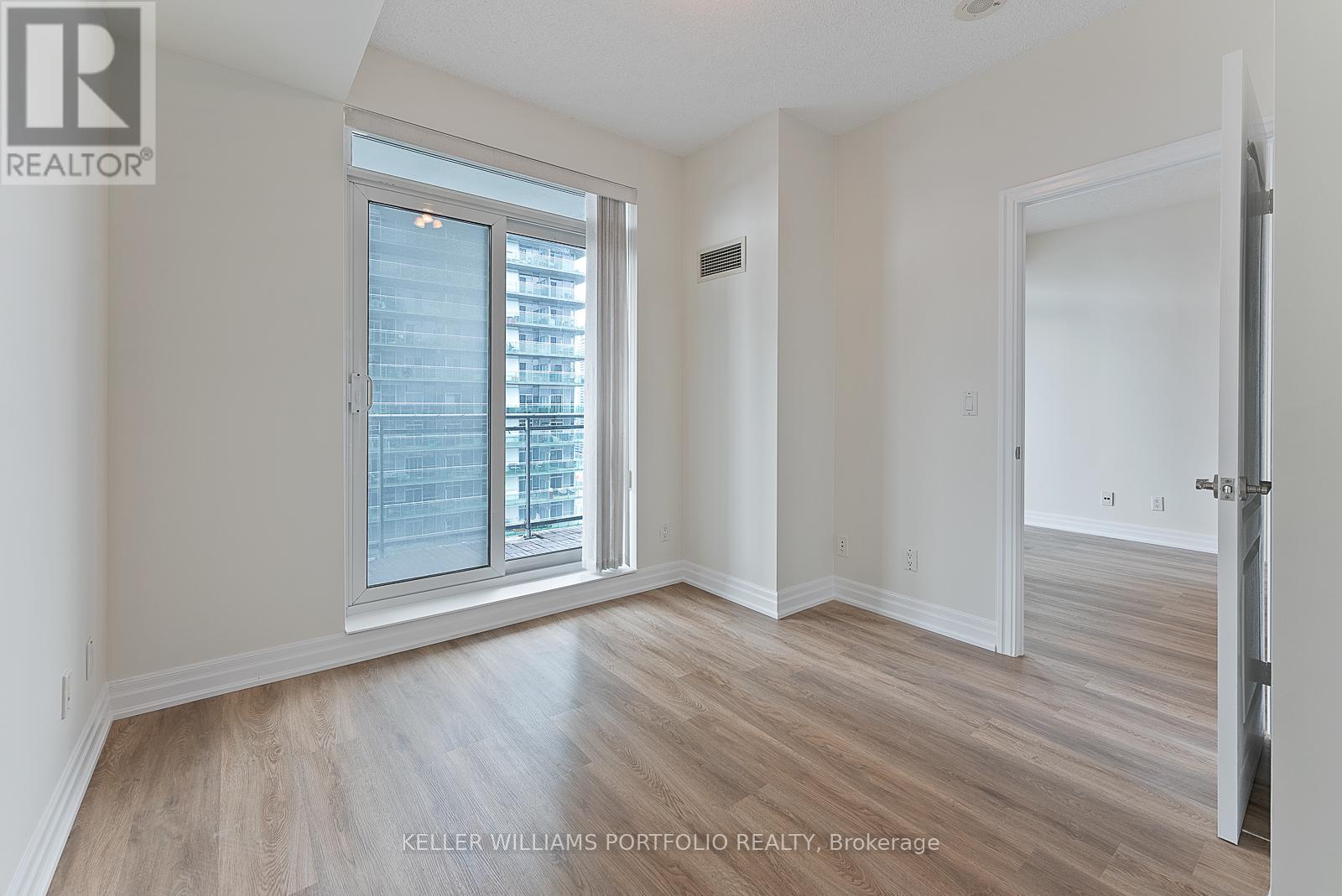 2308 - 2121 Lake Shore Boulevard W, Toronto, Ontario  M8V 4E9 - Photo 19 - W12514466