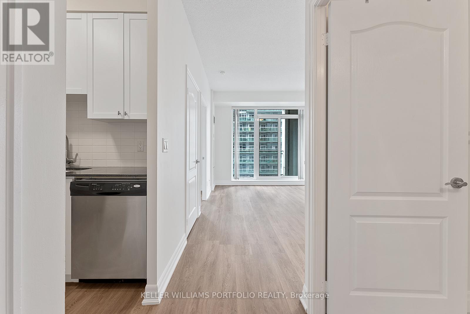 2308 - 2121 Lake Shore Boulevard W, Toronto, Ontario  M8V 4E9 - Photo 2 - W12514466