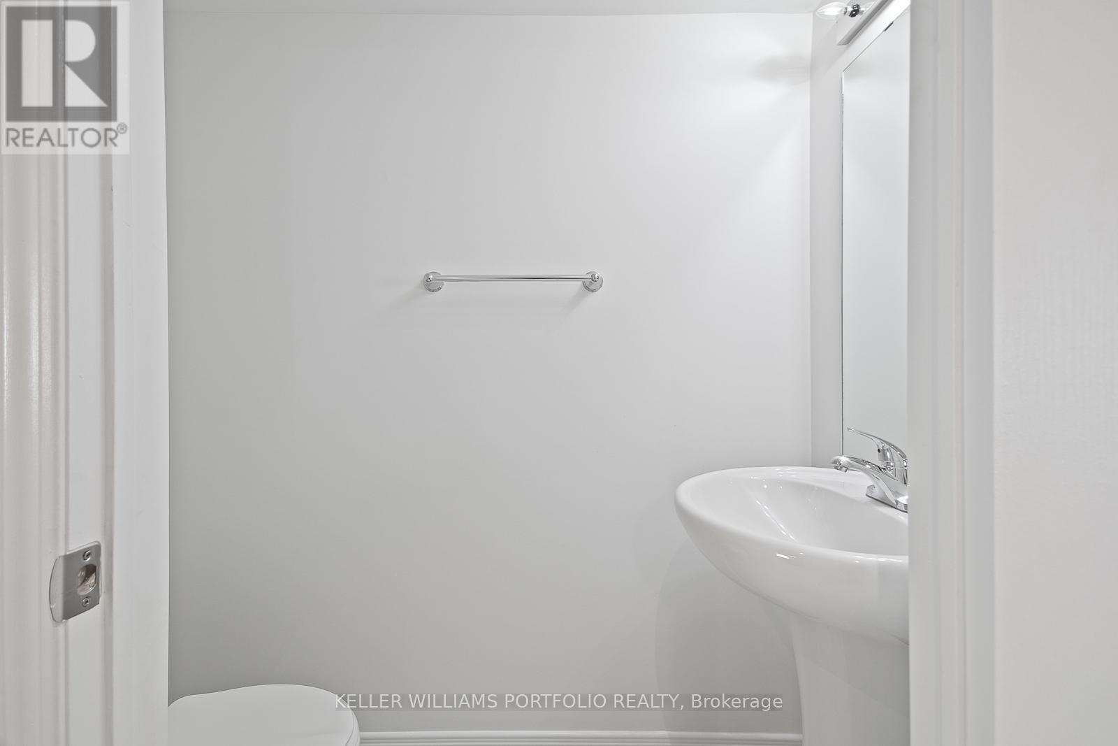 223 - 7 Applewood Lane, Toronto, Ontario  M9C 0C1 - Photo 18 - W12514472