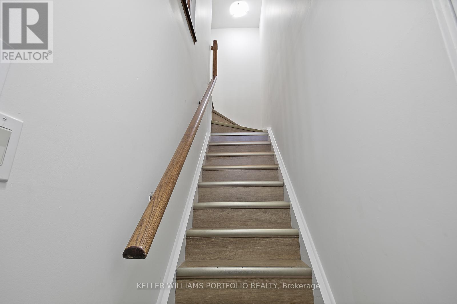 223 - 7 Applewood Lane, Toronto, Ontario  M9C 0C1 - Photo 6 - W12514472