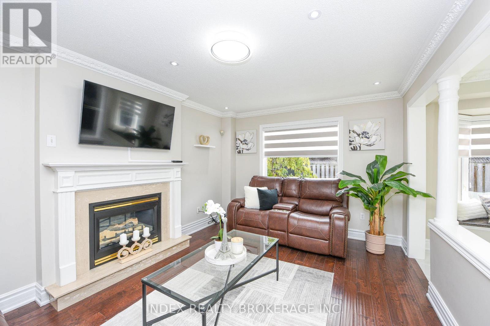 10 Leopard Gate, Brampton, Ontario  L6R 2E5 - Photo 10 - W12514480