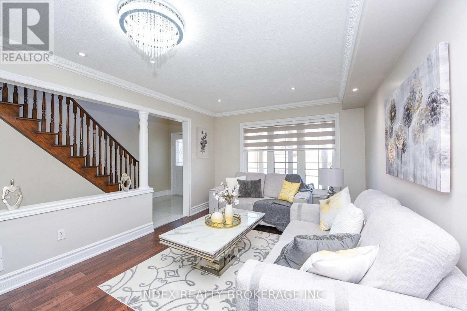 10 Leopard Gate, Brampton, Ontario  L6R 2E5 - Photo 8 - W12514480