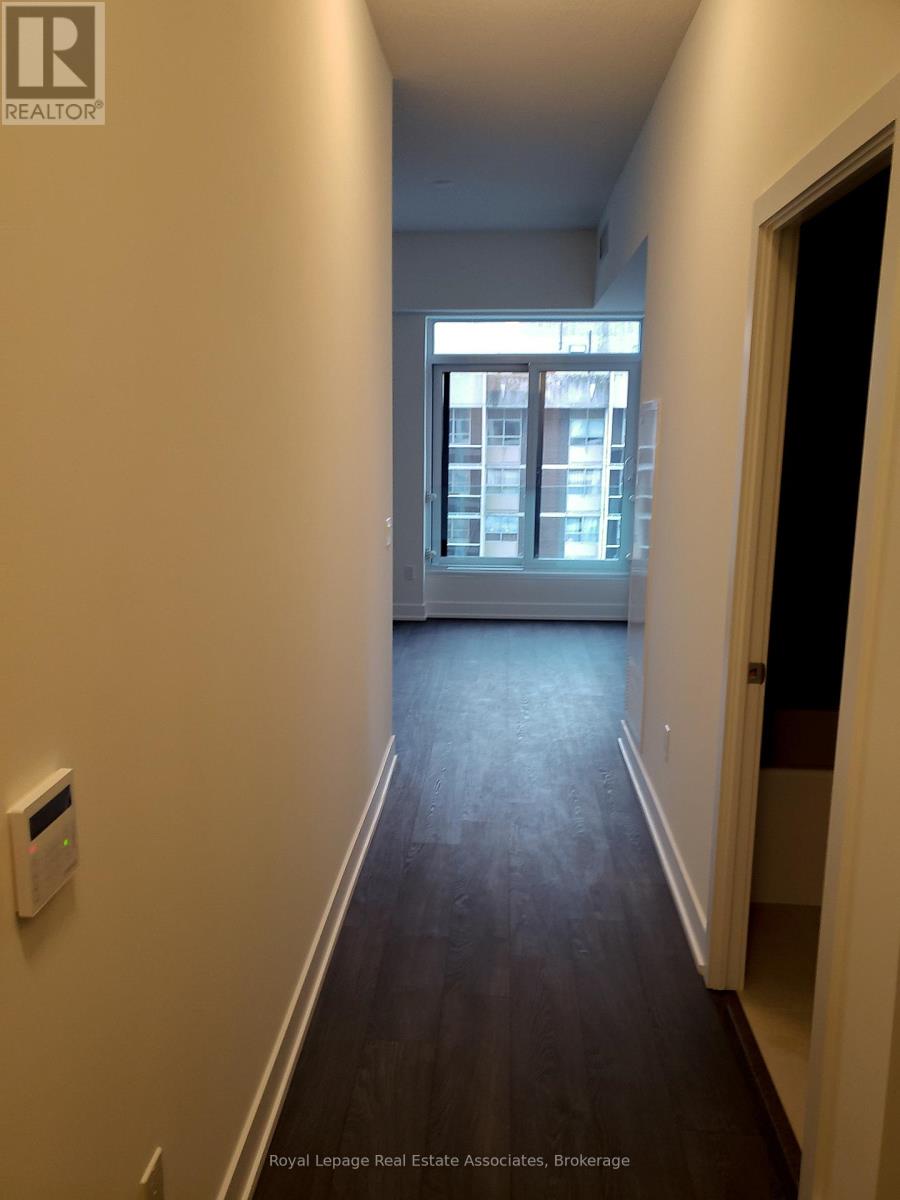 2925 - 9 Mabelle Avenue, Toronto, Ontario  M9A 0E1 - Photo 2 - W12514504