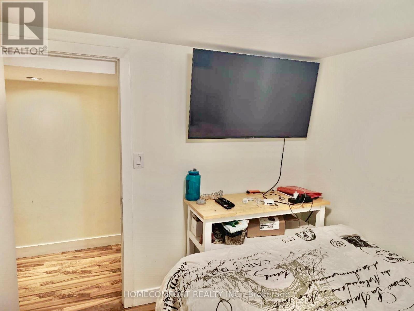 Lower - 178 Rosemount Avenue, Toronto, Ontario  M6H 2M9 - Photo 11 - W12514508