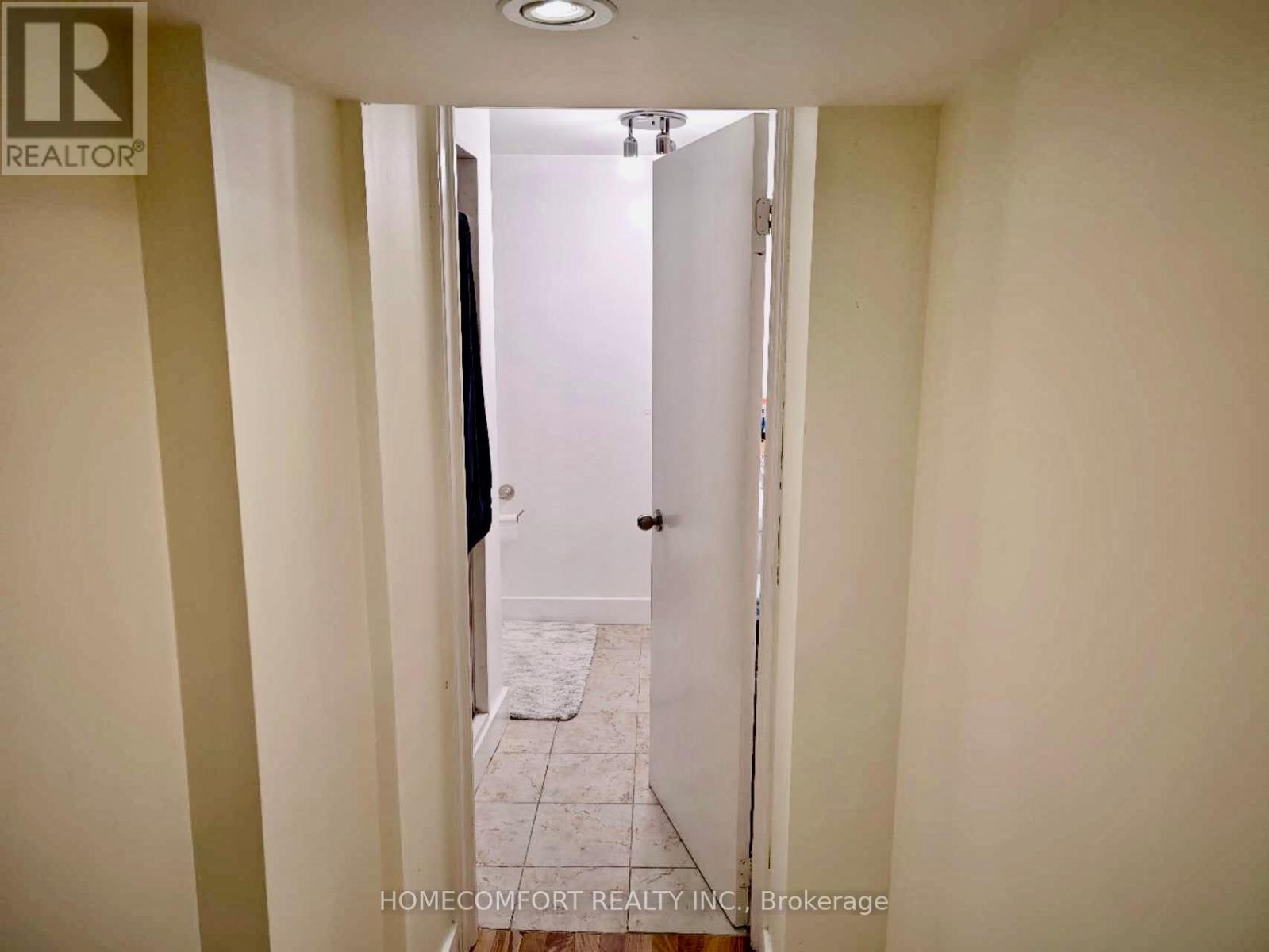 Lower - 178 Rosemount Avenue, Toronto, Ontario  M6H 2M9 - Photo 16 - W12514508