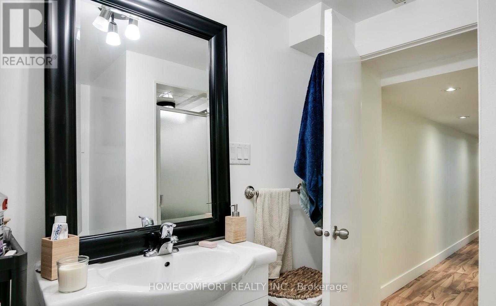Lower - 178 Rosemount Avenue, Toronto, Ontario  M6H 2M9 - Photo 17 - W12514508