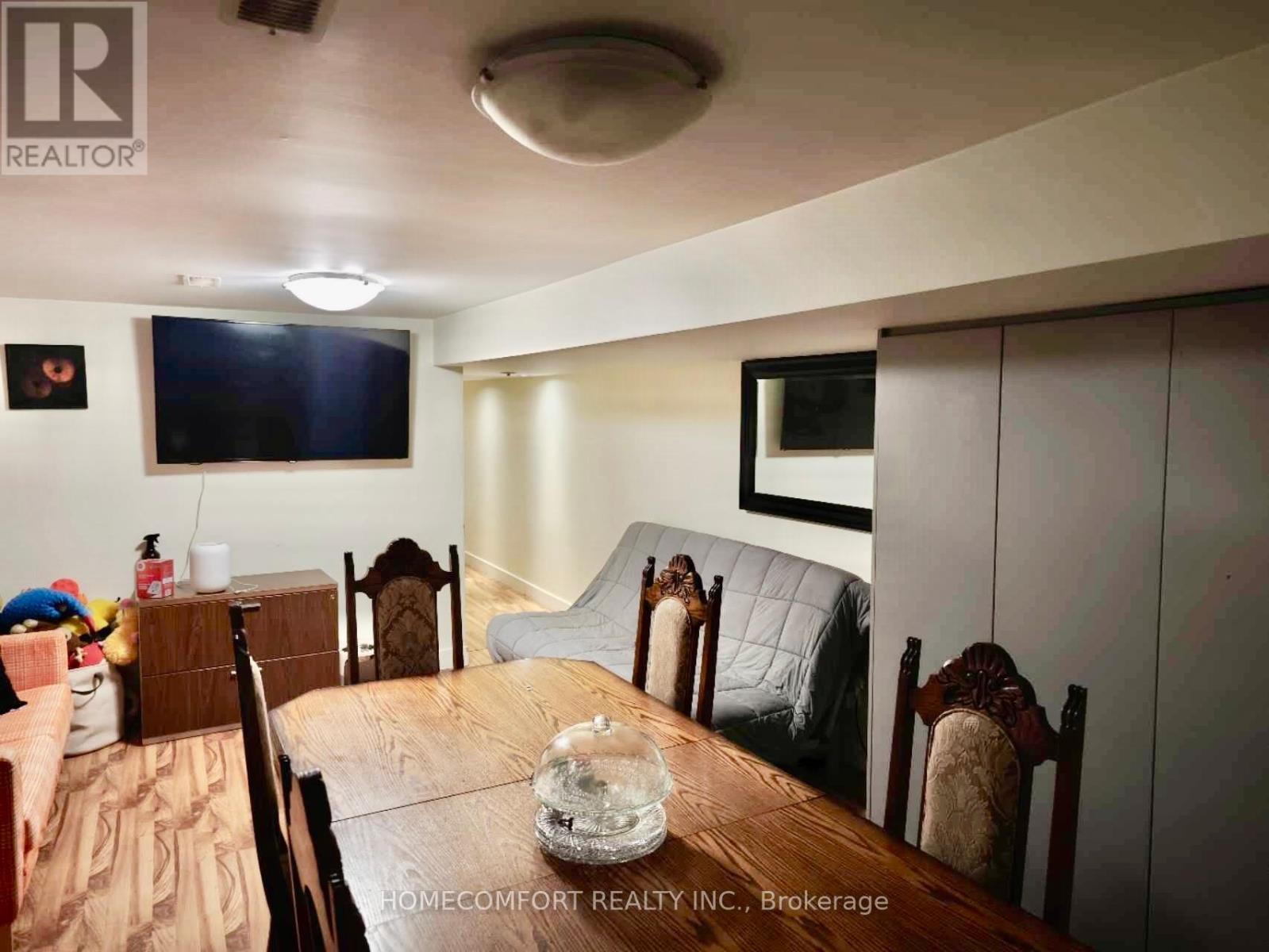 Lower - 178 Rosemount Avenue, Toronto, Ontario  M6H 2M9 - Photo 5 - W12514508