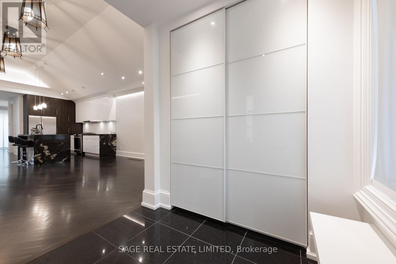 170 Silverthorne Avenue, Toronto, Ontario  M6N 3K3 - Photo 2 - W12514534