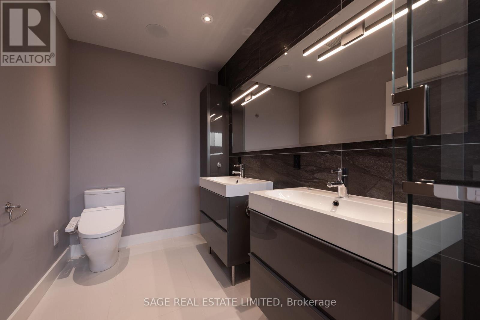 170 Silverthorne Avenue, Toronto, Ontario  M6N 3K3 - Photo 29 - W12514534