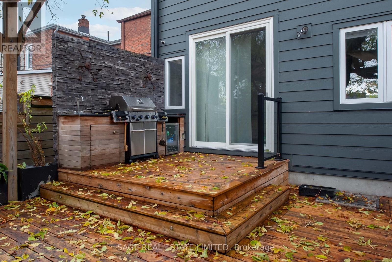 170 Silverthorne Avenue, Toronto, Ontario  M6N 3K3 - Photo 30 - W12514534