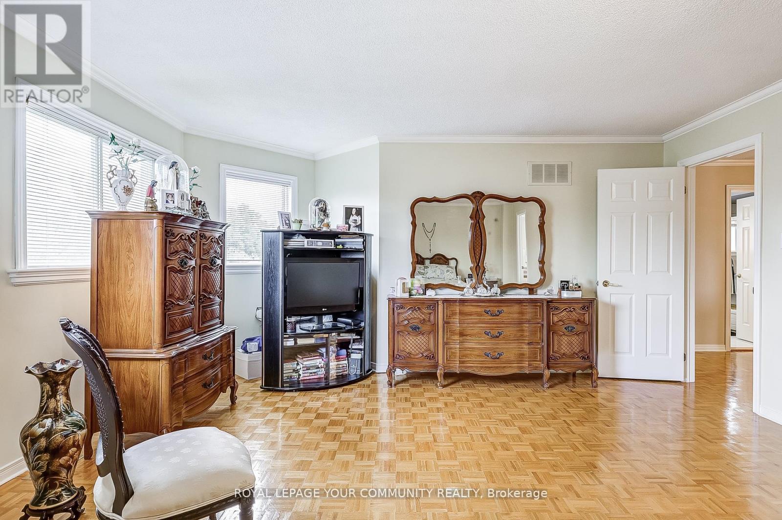 1045 Sherwood Mills Boulevard, Mississauga, Ontario  L5V 1R3 - Photo 33 - W12514572