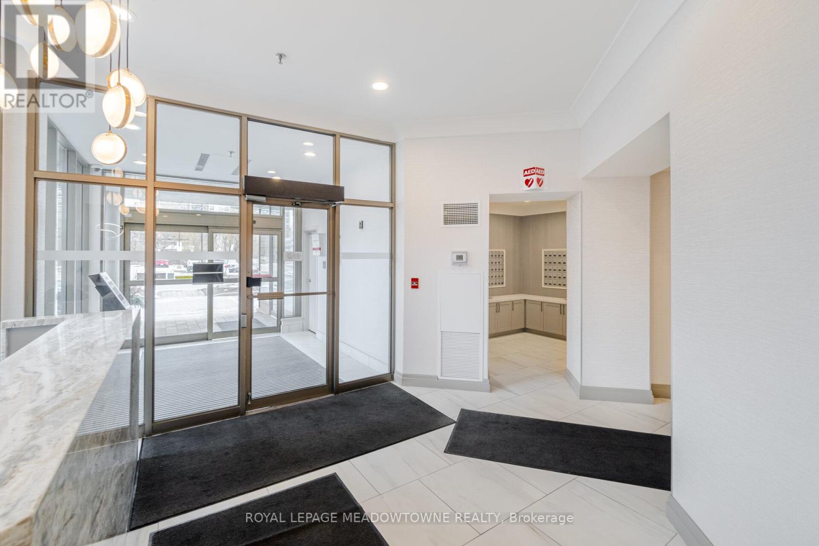 406 - 75 King Street E, Mississauga, Ontario  L5A 4G5 - Photo 32 - W12514576