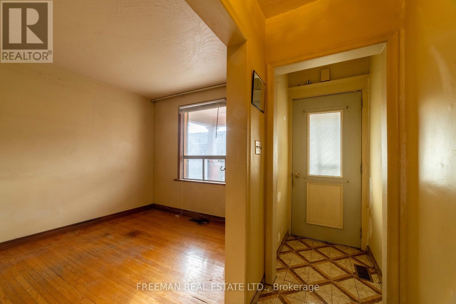 67 Day Avenue, Toronto, Ontario M6E 3W1 - Photo 2 - W12514602