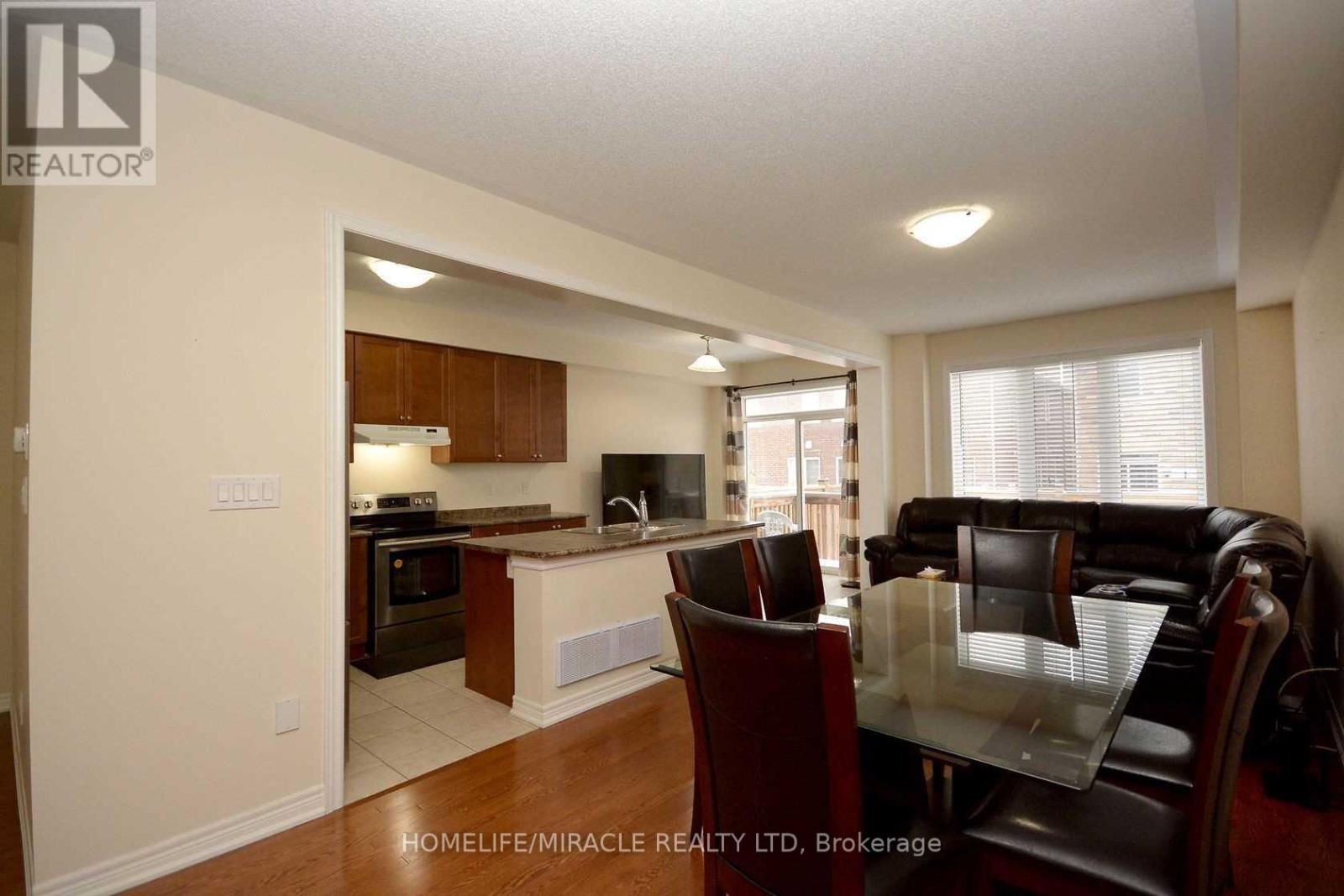 25 Antibes Drive, Brampton, Ontario  L6X 0R8 - Photo 2 - W12514624