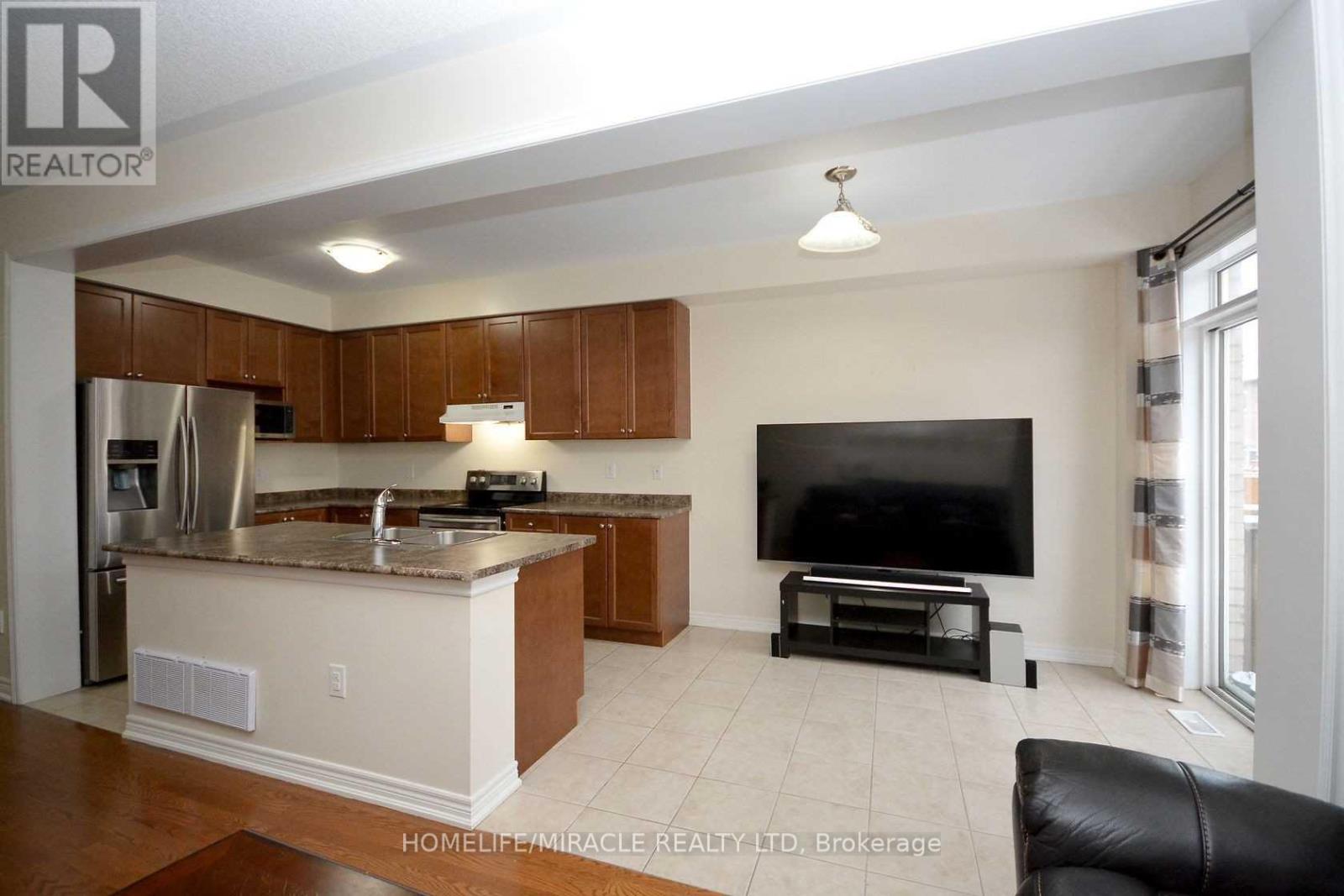 25 Antibes Drive, Brampton, Ontario  L6X 0R8 - Photo 4 - W12514624