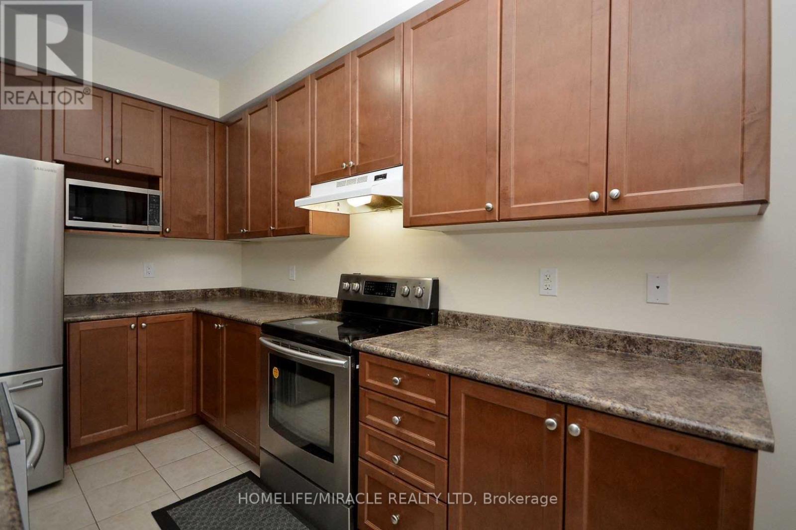 25 Antibes Drive, Brampton, Ontario  L6X 0R8 - Photo 7 - W12514624