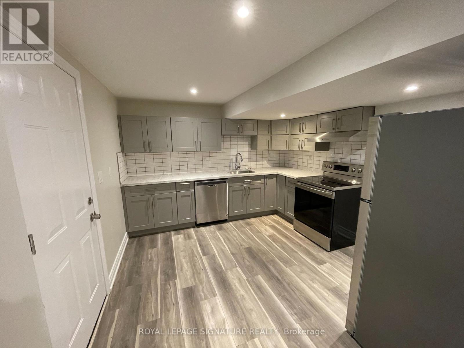 Lower - 262 Annette Street, Toronto, Ontario  M6P 1R1 - Photo 2 - W12514636