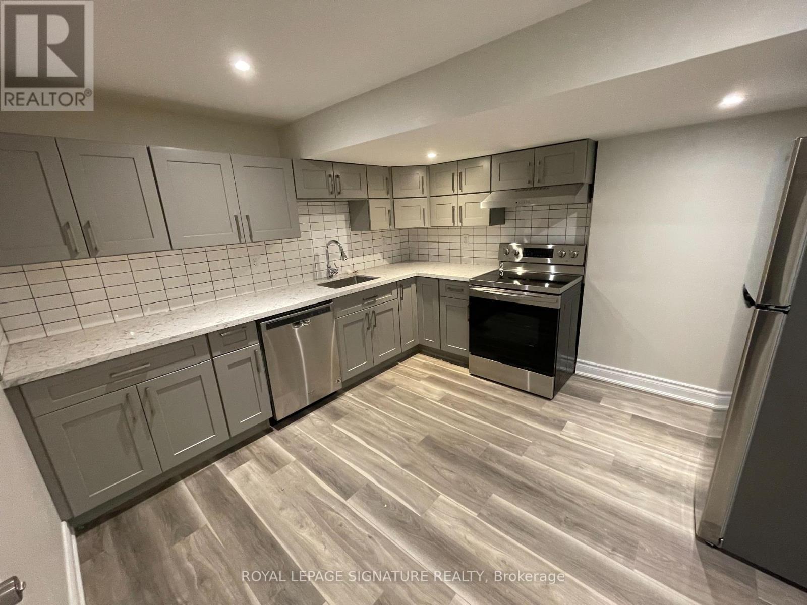 Lower - 262 Annette Street, Toronto, Ontario  M6P 1R1 - Photo 3 - W12514636