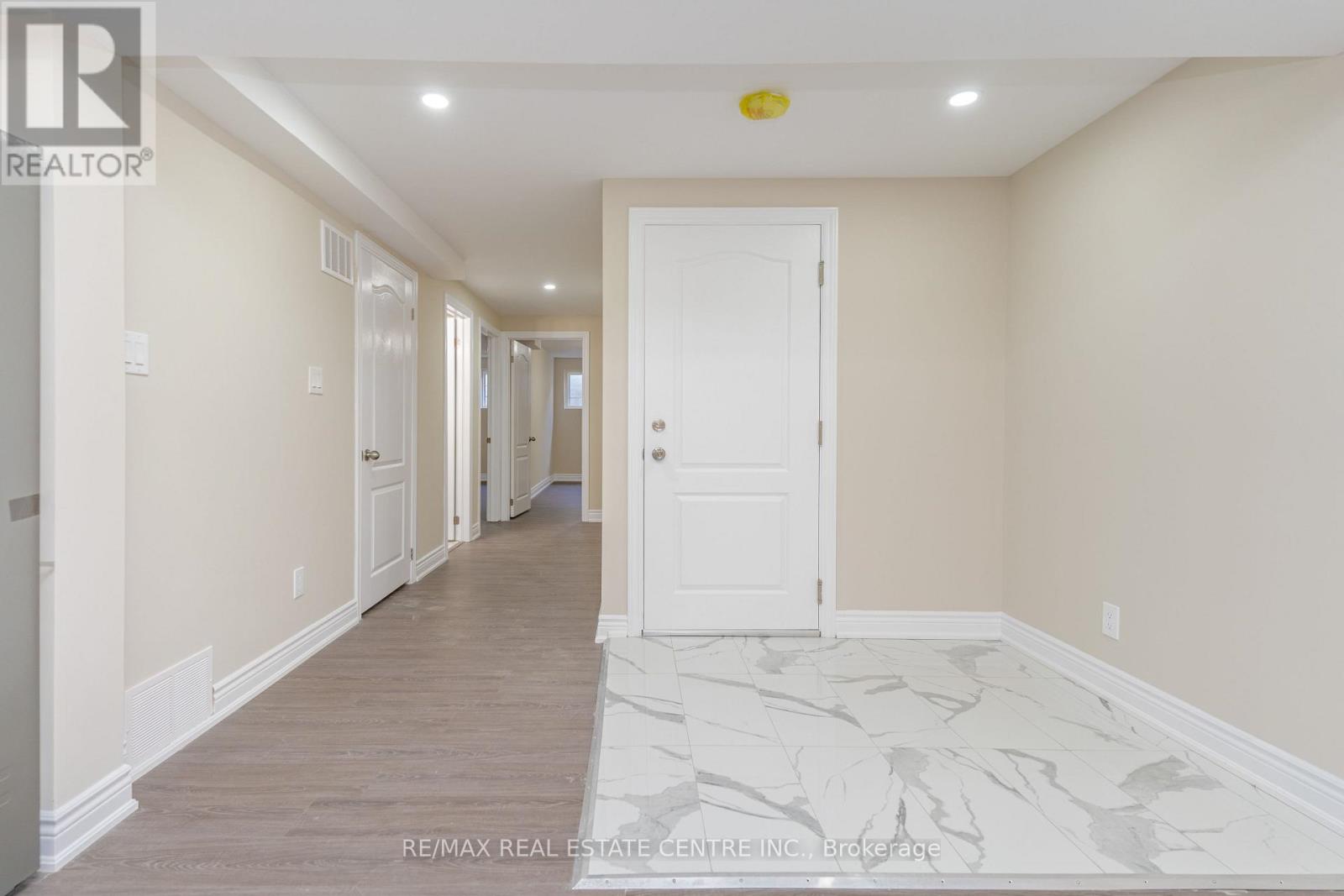 54 Princess Street, Orangeville, Ontario  L9W 1W3 - Photo 3 - W12514672