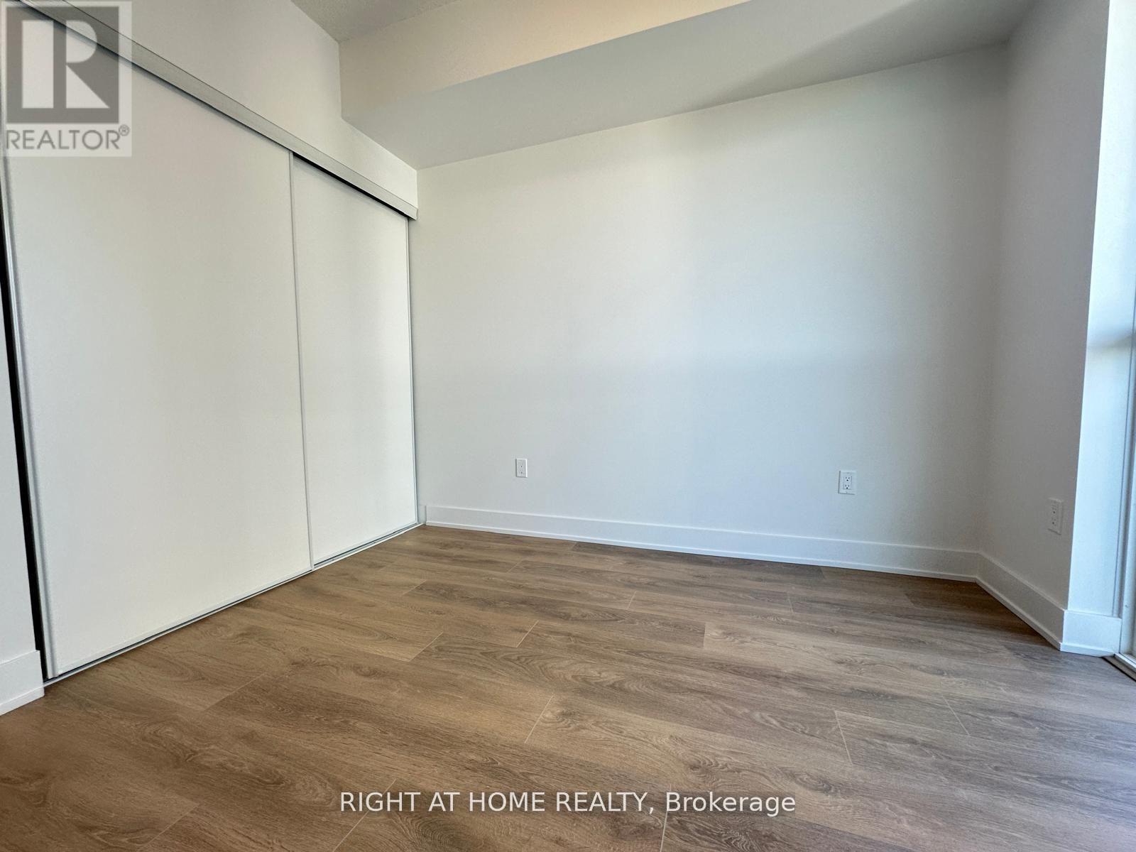 1608 - 202 Burnhamthorpe Road E, Mississauga, Ontario  L5A 4L4 - Photo 13 - W12514674