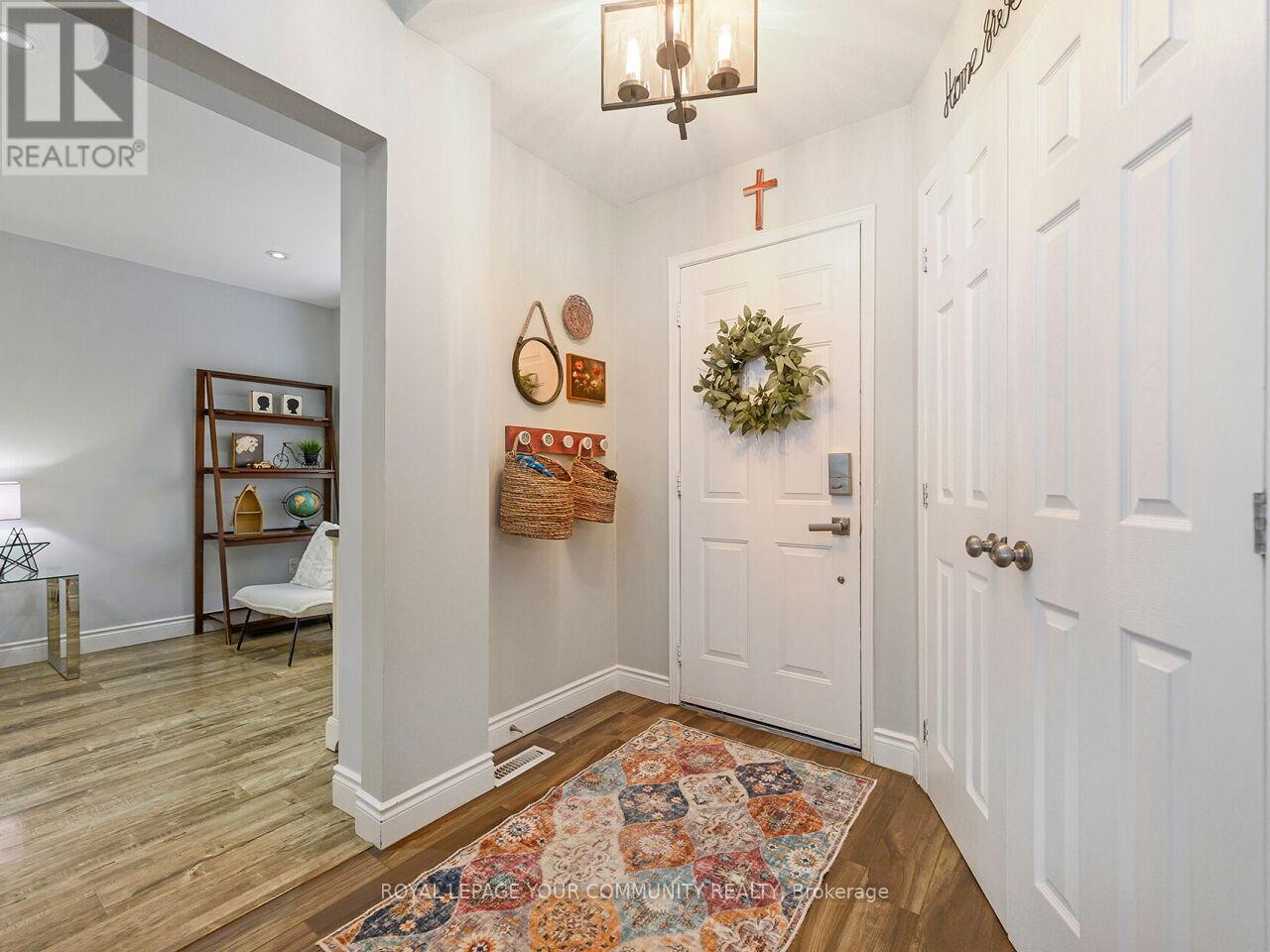 52 Keystone Drive, Brampton, Ontario  L6Y 3K7 - Photo 4 - W12514676