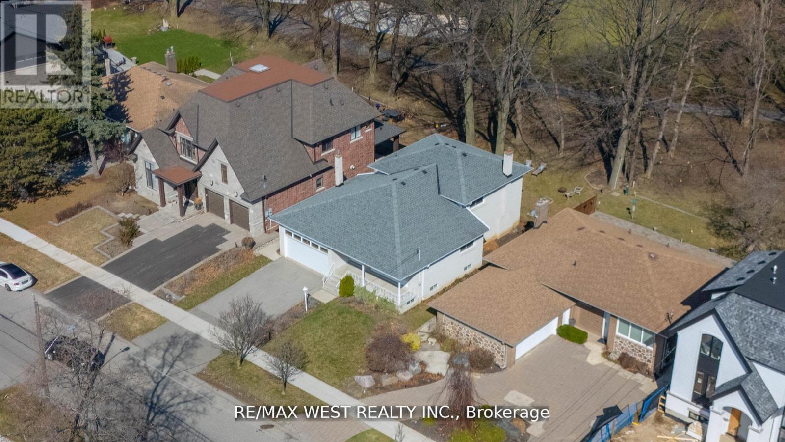 28 Braywin Drive, Toronto, Ontario  M9P 2P1 - Photo 29 - W12514696